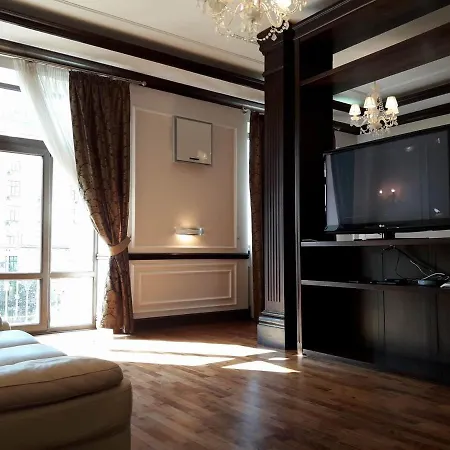 View Apartment On The Main Street Khreshchatyk 17 Kyiv Exterior photo